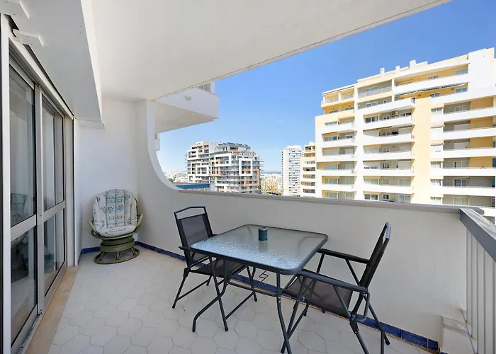 House Paraíso Frente à