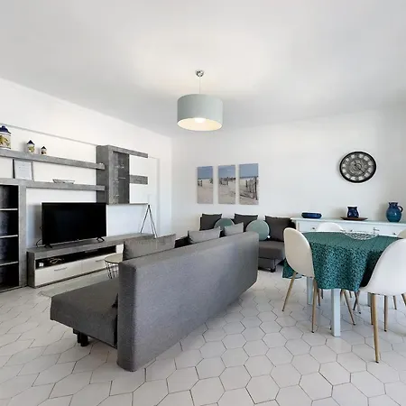 Apartment House Paraiso Frente A